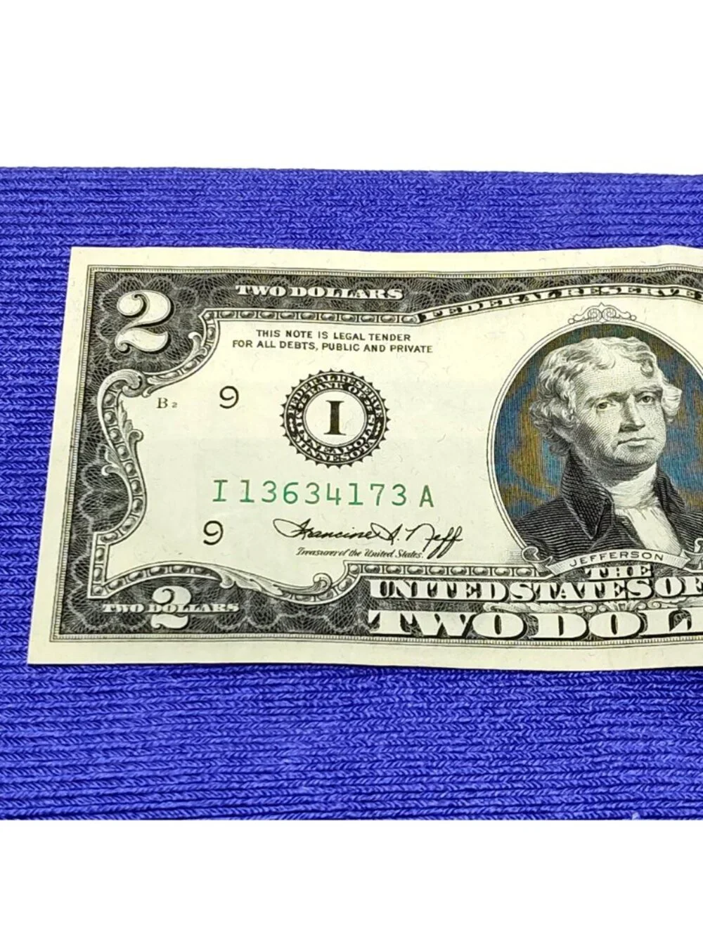 1976 Bicentennial Two Dollar Bill Commemorative Currency Crisp Condition RARE